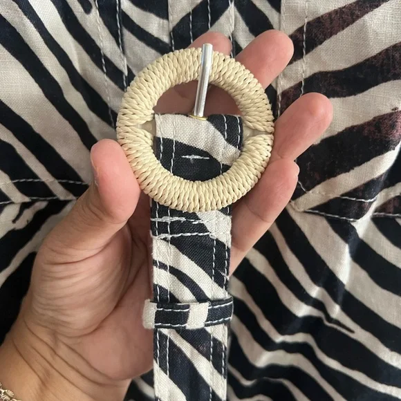 Banana Republic Black and White Zebra romper - Picture 5 of 8